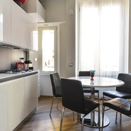 Lata Luxury * Ρώμη