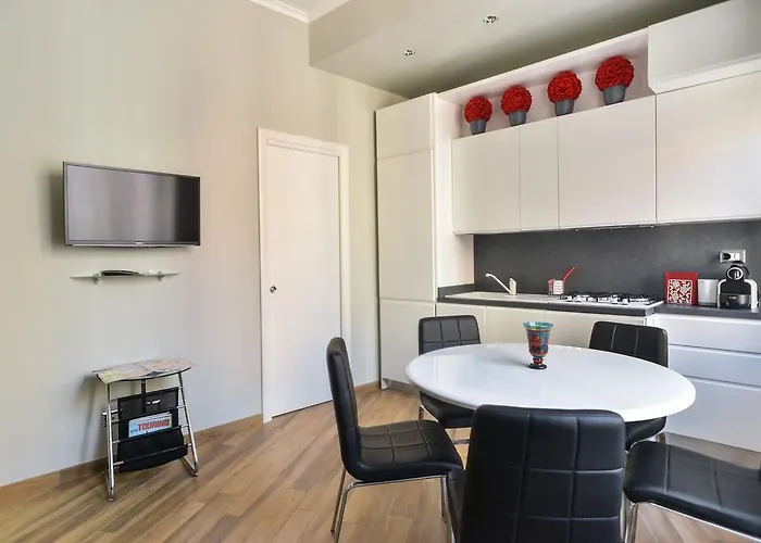Lata Luxury Roma