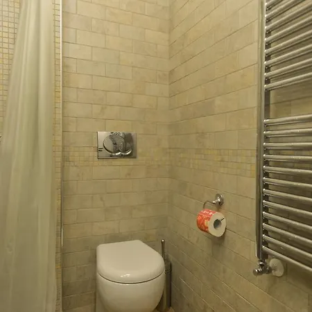 Lata Red Apartment