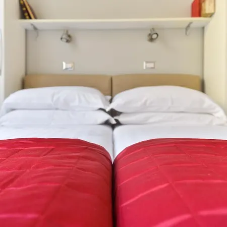 Lata Red Apartment Rom