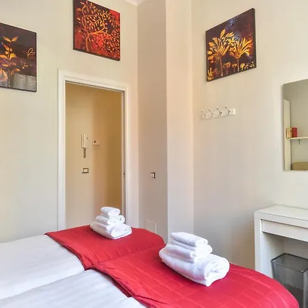 Lata Red Apartment Rom
